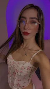 Helen_foxyy Public slika 5