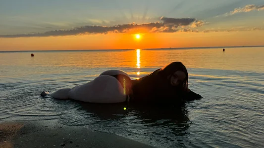 Margott_Joy Enjoying the sunrise Bilde 2