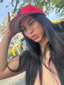 POCAHONTAS---のPublicの 2枚の写真