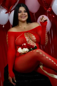 Layla-daring Valentine's Day 😈🌹🎀 Hình 2