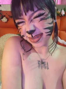 A cute tigress 🤭👄🔥🐯 de Kitty_Melodi Foto 5