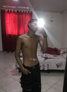 paull_cassidy 🖤..🤍 Pic