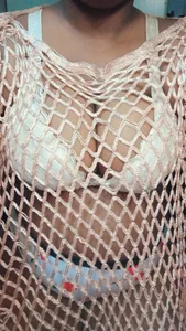 Hotty_Nishaa Public Pic 5