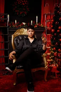 AbbySmiitth_ Merry Christmas 2025 Pic 6