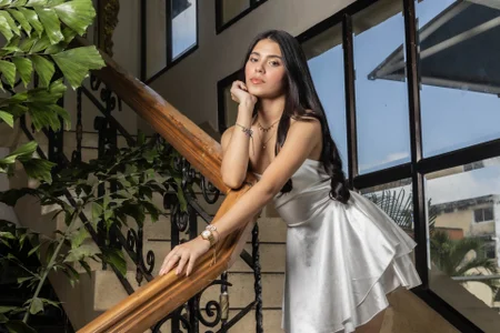 ariana_jhonson1 Elegant Immagine  2