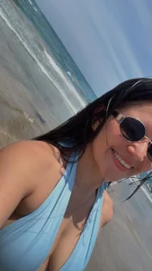 ZoeBarnett A day at the beach 🤩 사진 5