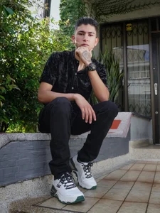 BOY ON THE STREET de JacksonWillss Foto 2