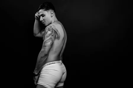 Michelletylor: Public ( 7 фото)