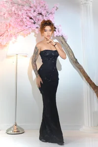 Sienna_brunette Elegance 🖤✨ Foto