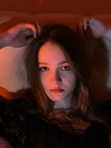 MichelleRoux The world reflected in her eyes🖤 Pic 2