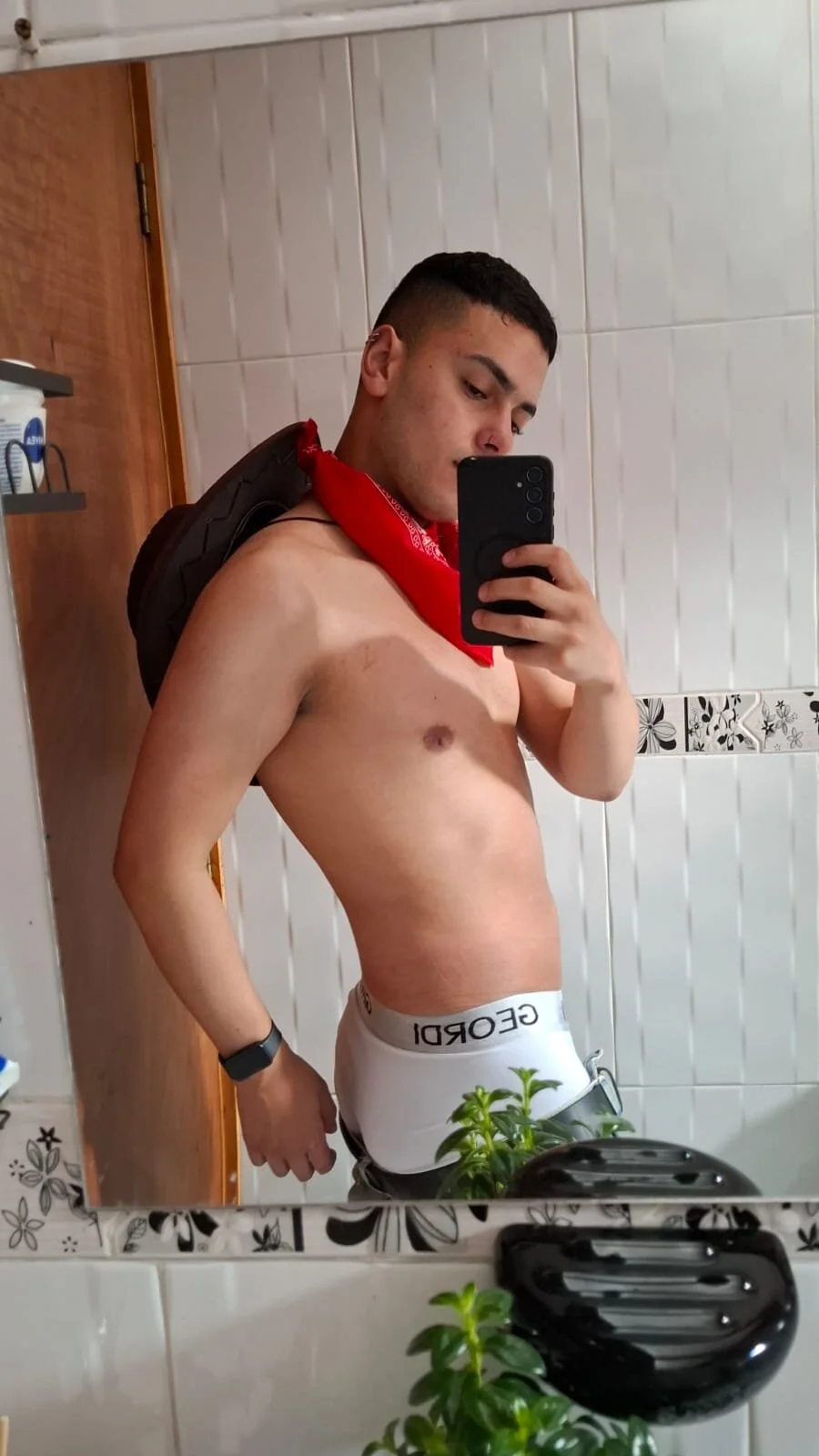 Kairo_Tay1 immagine di tendenza 948