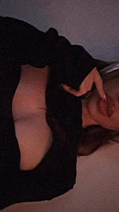 alina_lee01 In the dark 🖤🥵 Pic