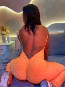 Pauline_FoxのBody on fire🔥の 6枚の写真