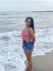 salome_rojas_ Beach🏖️👙 Foto 2