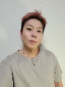 Public od B-W_22-16_  snímek