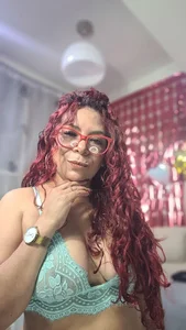 Scarlet_curly8a un rostro perfecto Foto 2