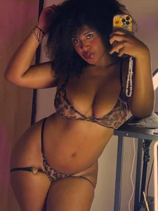 Alessia_moon2 IM EBONY SEXY GIRL Immagine 