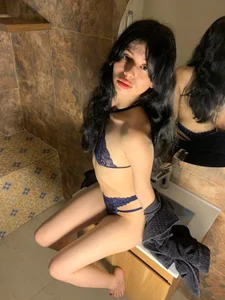 LITTLE BODY de Sophie_Copers  6 Imagens