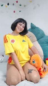 Ramona_Flower I'M JUST A GIRL WHO SUPPORTS HER TEAM Immagine  9