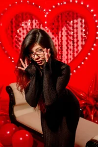 Adrianna5_ Happy Valentine's Day💕 Hình 2