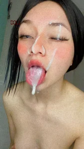 ms_pickless: Do you like cum on my face? ( 3 фото)