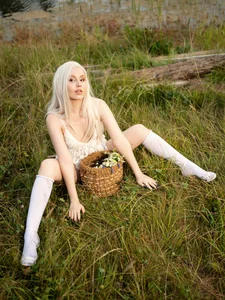 EllieFrosty_ 🤍White Tenderness🤍 Foto 8