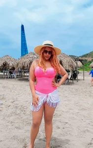 brown_halos: A Latina on the beach ( 3 фото)