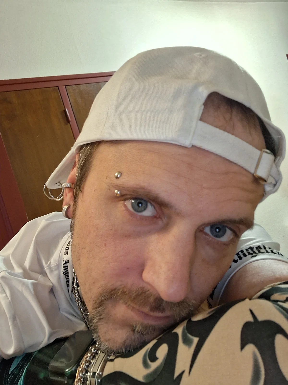 Трендове зображення  7843 SwatRocShy