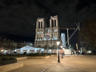 Alirawrz Paris Pic 2