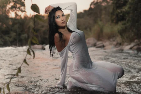 SaraParker_ "White Dress, Wild Waters" Billede 4