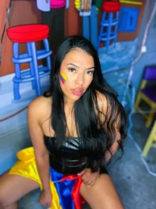 RiriiBrunette__ LIVING THE FOOTBALL PASSION ⚽🔥 Pic 9