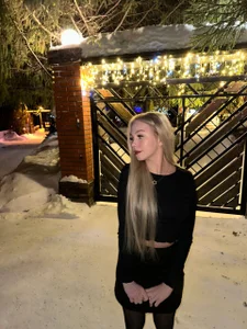 Tracy-Taylor how do you feel looking at me?) Pic