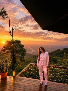 eimy_jones_ Donde el tiempo se detiene.... y todo vuelve a empezar🏕️🌇🍃 Pic 3