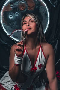 MeghanFerrer Nurse 4 u Gambar 2