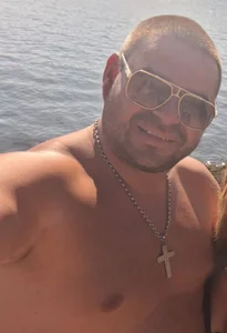 Djames_hot Hot - {count, plural, one {תמונה אחת} two {שתי תמונות} many {# תמונות} other {# תמונות}}