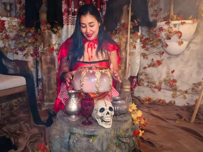 Busty_Zay trick or treat Pic 6