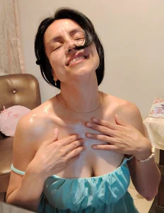 Bella_Exhibition Oil, skin and fantasy... Bilde 3