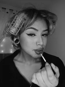 SaraParisi little blonde ⭐💛 Immagine 