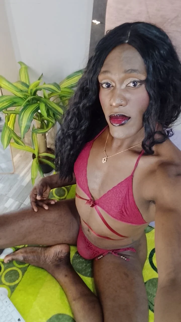 rosevalentiine22 adlı kullanıcının viral fotoğrafları:  3597