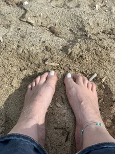 fixi_84のFixis Füße Teaserの 3枚の写真