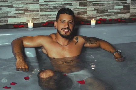 Bruno_Mattos Be mine!  2টি ছবি