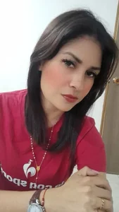 Public od Selenaasm  2 snímek