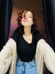 GlitchyDolly Public slika 2