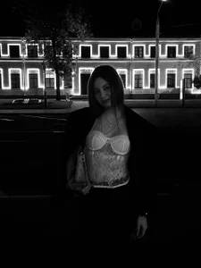 SabinePinch Public Pic 5