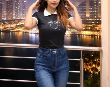 MANSI_HORNI86 Mona  5টি ছবি