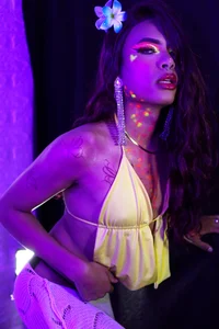 jazmin_waked neon glow Poză 2