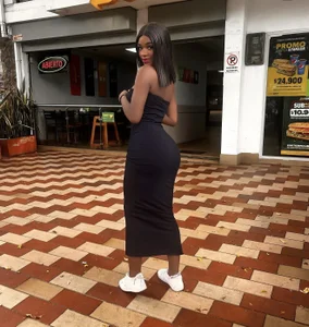 Chloe_adams_1のYour sweet ebony girl 🥰の 2枚の写真