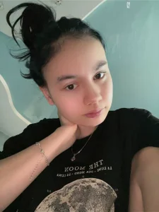 BeatrisRosel Just me moments Pic 3