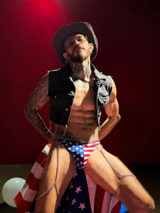 Simon_Rz 4th of July 🎉 Pic 4