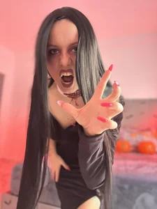_blowjob_queen Vampire party Pic 6